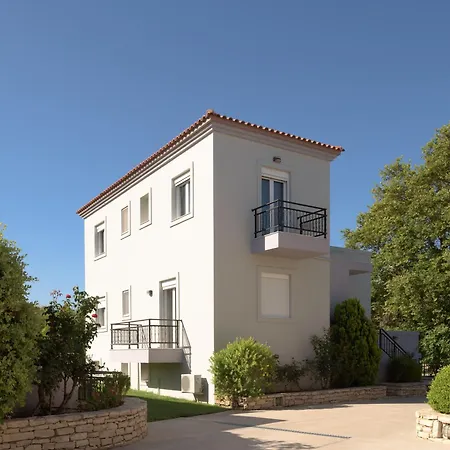 Christina Villas, Steps To Sandy Beach, By Thinkvilla *