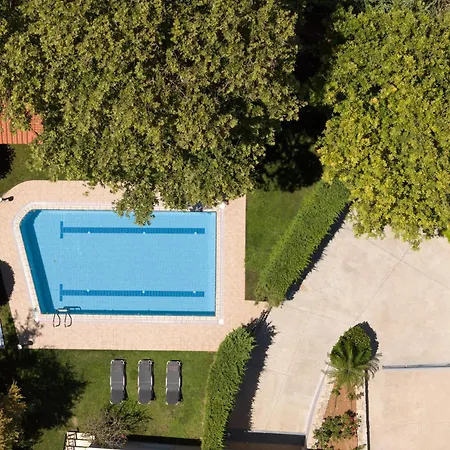 Christina Villas, Steps To Sandy Beach, By Thinkvilla Villa Sfáka